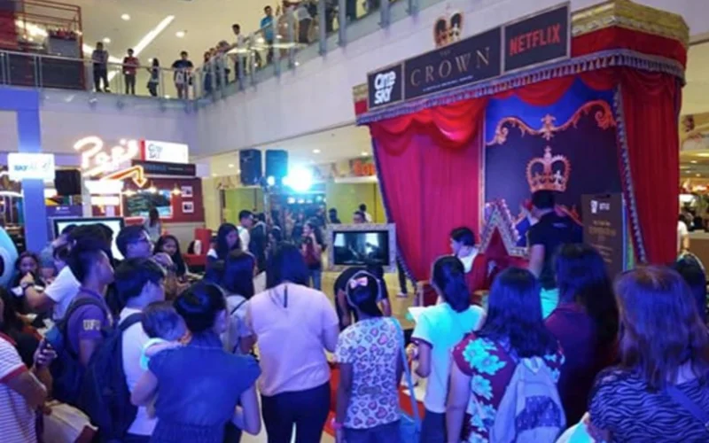 SKY ALIVE TOUR! - The CROWN Booth for Netflix 2